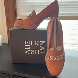 Naturalizer Women's Brown Loafers